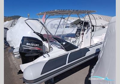 Master 730 Open Motorbåd 2015, med Suzuki motor, Frankrig