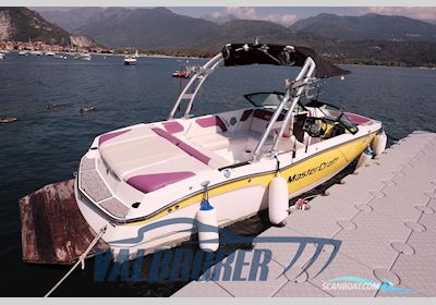 Mastercraft Nxt 20 Motorbåd 2015, med Ilmor MV8 5.7 L motor, Italien