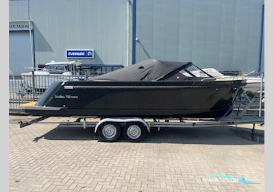Maxima 720 Retro Met Boegschroef Motorbåd 2024, med Suzuki motor, Holland