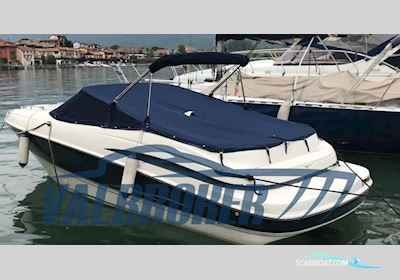 Maxum Marine 2300 SC Motorbåd 2000, med Mercruiser 350 Mag motor, Italien