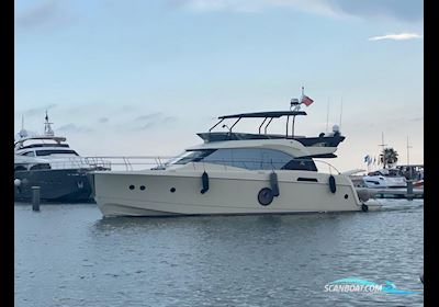 Monte Carlo Yachts 6 Motorbåd 2019, med Cummins motor, Portugal