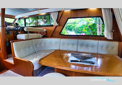 Neptunus 138 / 46 Flybridge Sedan Motorbåd 1989, med Volvo motor, Tyskland