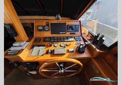 Neptunus 145 Flybridge Motorbåd 1987, med Volvo Penta Tamd motor, Tyskland