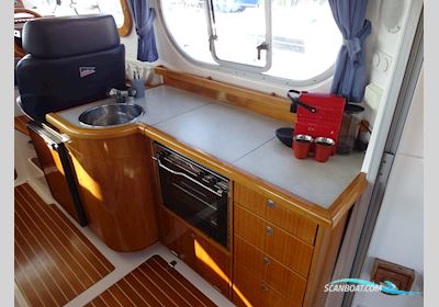Nimbus 345 Avanta Fly Motorbåd 2000, med Mercruiser D4.2L 2x motor, Holland