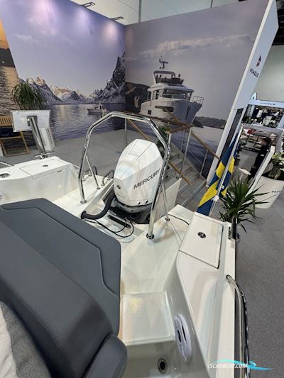 Nimbus T8 Motorbåd 2025, med Mercury Verado motor, Tyskland