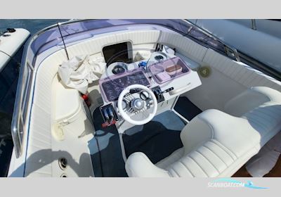 OFFSHORER Marine MONTE CARLO 30 Motorbåd 1986, med CRUSADER motor, Frankrig