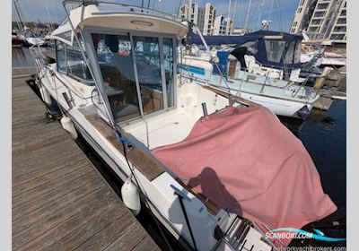 Ocqueteau 725 Timonier -Outboard Motorbåd 2014, med Suzuki  DF150 Lean Burn motor, England