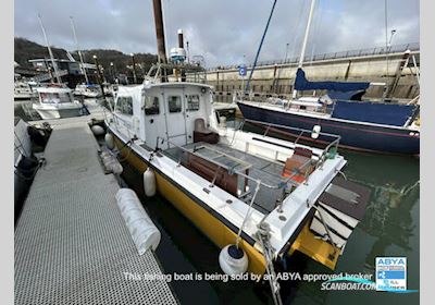 Offshore 8.8 V Promaster Motorbåd 2000, med Volvo Kad 44 motor, England