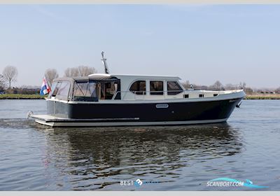 Oostende Classic 43 OC Motorbåd 2010, med Volvo Penta is Een Zweeds Merk Dat Wereldwijd Bekendstaat om Betrouwbare en Krachtige Scheepsmotoren en Aandrijfsystemen. Ze Leveren Zowel Diesel- al motor, Holland