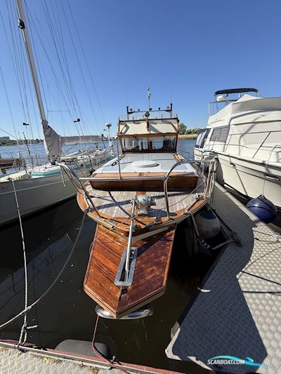 Polyboats Polyflash Motorbåd 1963, med Daimler Benz OM 617 motor, Tyskland