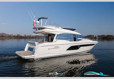 Prestige 520 Fly Motorbåd 2022, med Volvo Penta is Een Gerenommeerd Merk Dat Motoren en Aandrijfsystemen Levert Voor Boten en Schepen. Het Staat Bekend om Zijn Betrouwbaarheid, Prestati motor, Holland