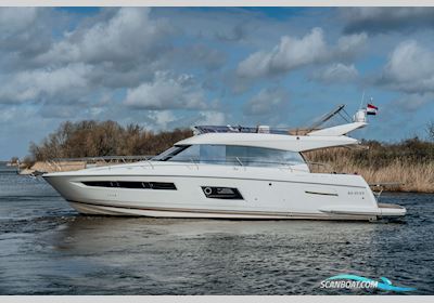 Prestige 550 Flybridge #72 Motorbåd 2015, Holland