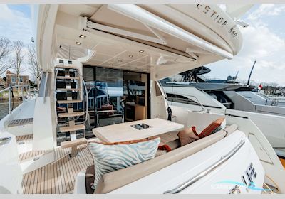 Prestige 550 Flybridge #72 Motorbåd 2015, Holland
