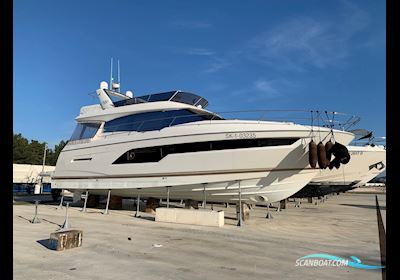 Prestige 630 Motorbåd 2017, Kroatien