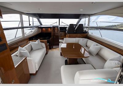 Princess 43 Motorbåd 2016, med 2 x Cummins Qsb 6.7 motor, England