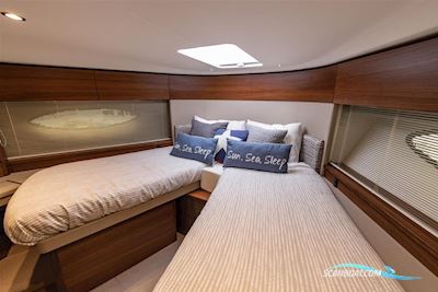 Princess 49 Motorbåd 2017, med 2 x Volvo Ips 800 motor, England