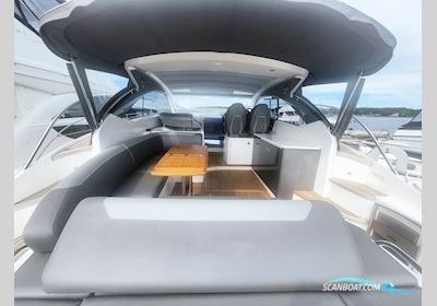 Princess V40 Sportcruiser Motorbåd 2018, med 2 x Volvo Penta D6 (370 hk) ca 285 tim !  motor, Sverige