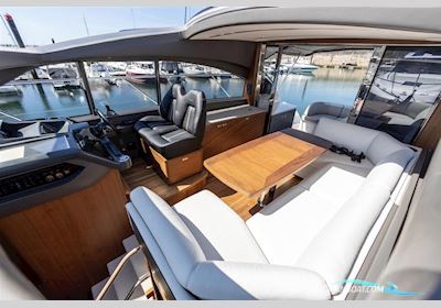 Princess V50 Motorbåd 2021, med 2 x Volvo Ips 650 motor, England