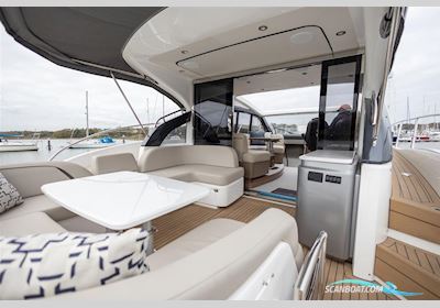 Princess V50 Motorbåd 2024, med 2 x Volvo Ips 650 motor, England