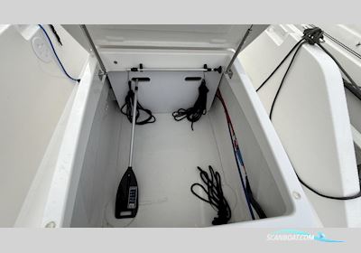 Q Yachts Q24 Club Motorbåd 2023, med ePropulsion Navy motor, Sverige