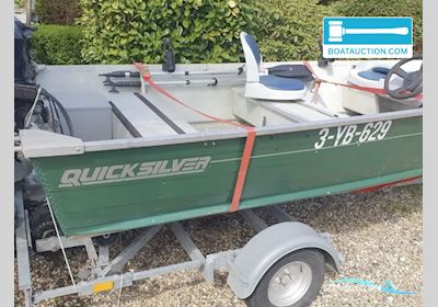 Quicksilver 450sf Motorbåd 2010, Holland