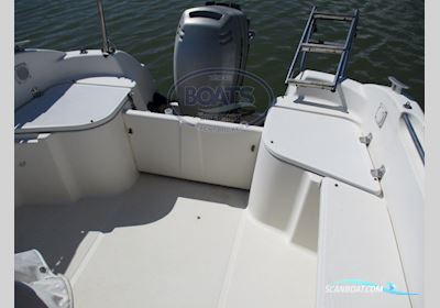 Quicksilver 500 CABIN Motorbåd 2000, med MARINER motor, Frankrig