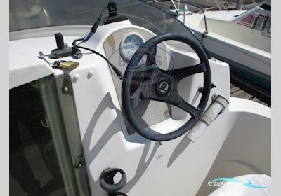 Quicksilver 500 CABIN Motorbåd 2000, med MARINER motor, Frankrig