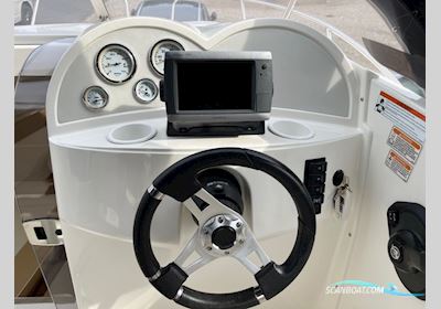 Quicksilver Activ 540 Cruiser med 115 hk Mercury-EFI 4-takt 2,1L og 1500 kg Brenderup bådtrailer - Anvisningssalg Motorbåd 2011, med Mercury motor, Danmark