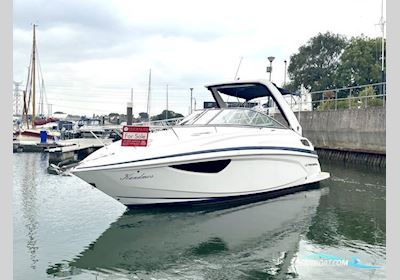 Regal 28 Express Motorbåd 2014, med Mercruiser motor, England