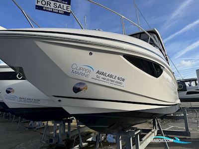 Regal Boats 28 Express Motorbåd 2015, med Mercruiser motor, England