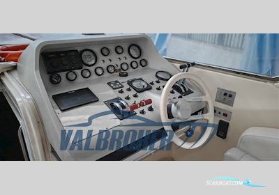 Riva 43 Tropicana Motorbåd 1989, med Cummins VT 903 M motor, Italien