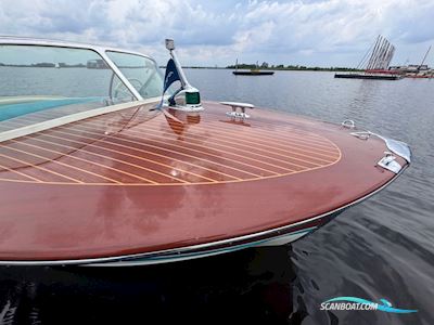 Riva Ariston Motorbåd 1960, med Chris Craft  motor, Holland