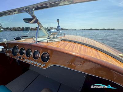 Riva Ariston Motorbåd 1965, med Chris Craft motor, Holland
