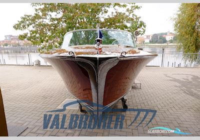 Riva Ariston Motorbåd 1961, med Chrysler motor, Italien