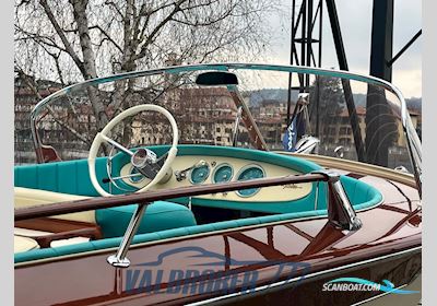 Riva JUNIOR Motorbåd 1967, med Riva motor, Italien