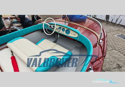 Riva Junior Motorbåd 1967, med Riva motor, Italien