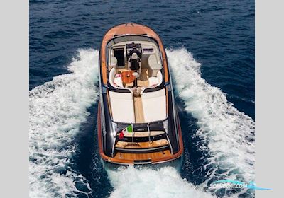Riva Rama Sport 44 Motorbåd 2013, med MAN D2876LE423 R6-800 motor, Frankrig