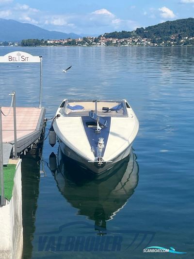 Riva SAINT TROPEZ Motorbåd 1981, med Thermoelectric Thermo Electron 350 motor, Italien