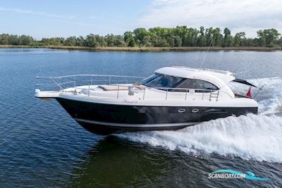 Riviera 4700 Sport Yacht Motorbåd 2007, med Caterpillar 575 pk. motor, Holland