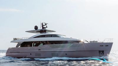 Sanlorenzo Motorbåd 2023, Frankrig