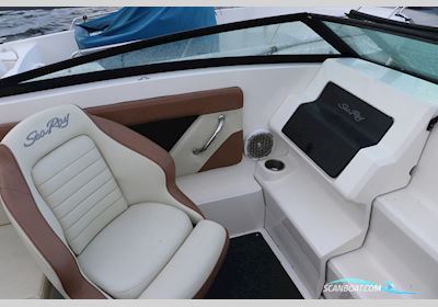 Sea Ray 230 Sun Sport Motorbåd 2017, med Mercruiser 4.5 Mpi 250 HP/184 KW - Sterndrive Bravo 3 motor, Sverige