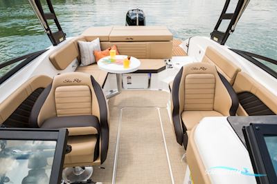 Sea Ray SPX 230 Outboard Motorbåd 2025, med Mercury motor, Danmark