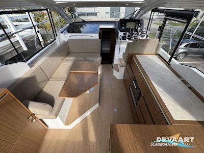 Sealine C335 Motorbåd 2022, med Volvo Penta D3 motor, Holland