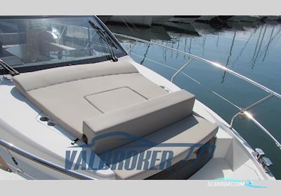 Sealine C335V Motorbåd 2021, med Suzuki BF motor, Italien