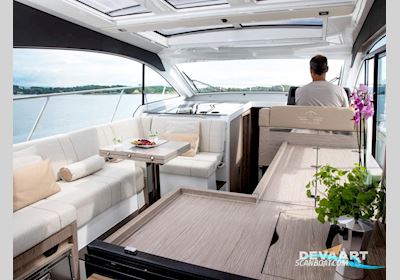 Sealine C390 Motorbåd 2024, med Volvo Penta motor, Holland