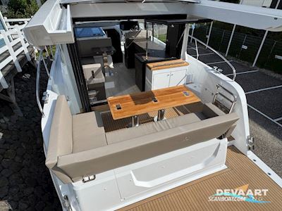 Sealine C390 Motorbåd 2024, med Volvo Penta D4 motor, Holland