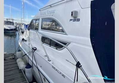 Sealine International F33 Motorbåd 2000, med Volvo KAD32P motor, England