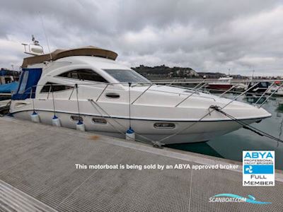 Sealine International F34 Motorbåd 2004, med Volvo TAMD 41B motor, England