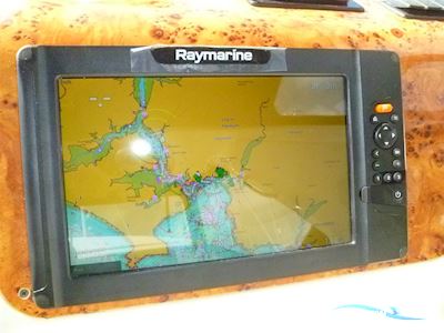 Sealine S34 Sports Cruiser Motorbåd 2001, med Volvo Penta KAD32P 170hp 4-cylinder direct injected turbocharged diesel engines motor, England