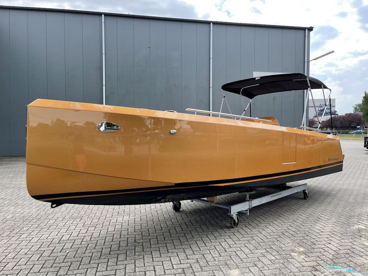 Sloep Tender Jet Bronson Hamilton Motorbåd 2014, med De Turbocompressor Levert Zelfs Bij Lage Toerentallen Goede Prestaties. motor, Holland